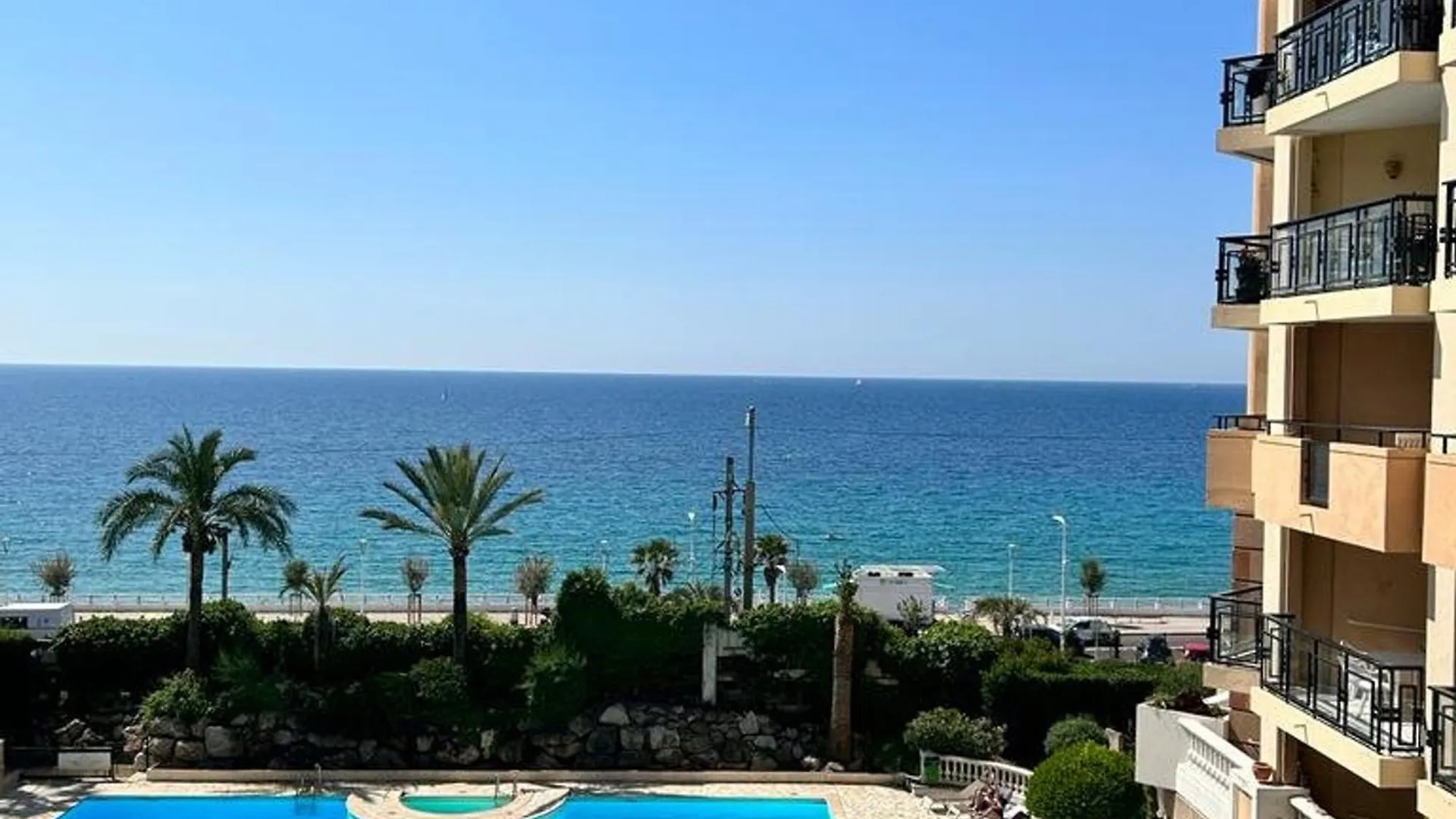 Lejlighed Cannes La Bocca: Appartement 2 Pieces Avec Terrasse Et Piscines - Fr-1-609-110